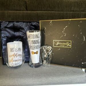 Wine & Beer Glass Wedding Planning Set with Heart Wine Cork